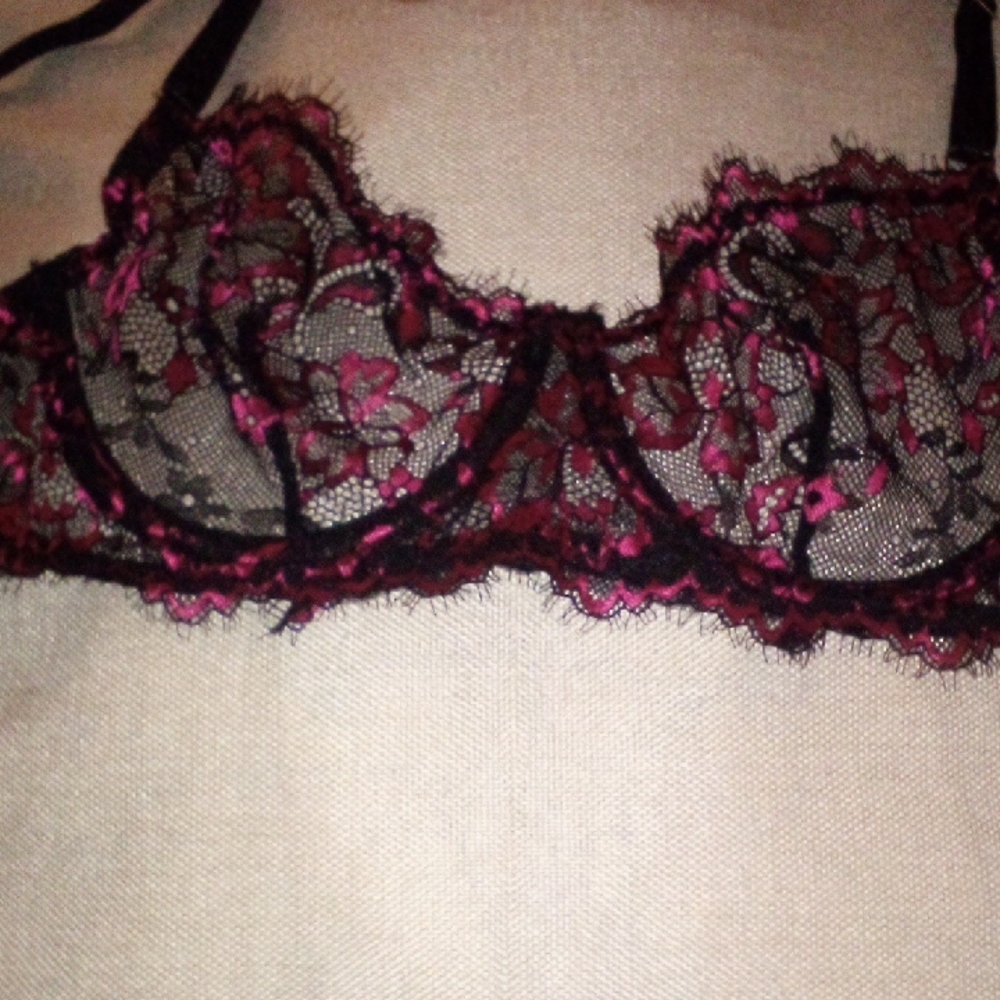 NWOT! Underwire Lace Bra